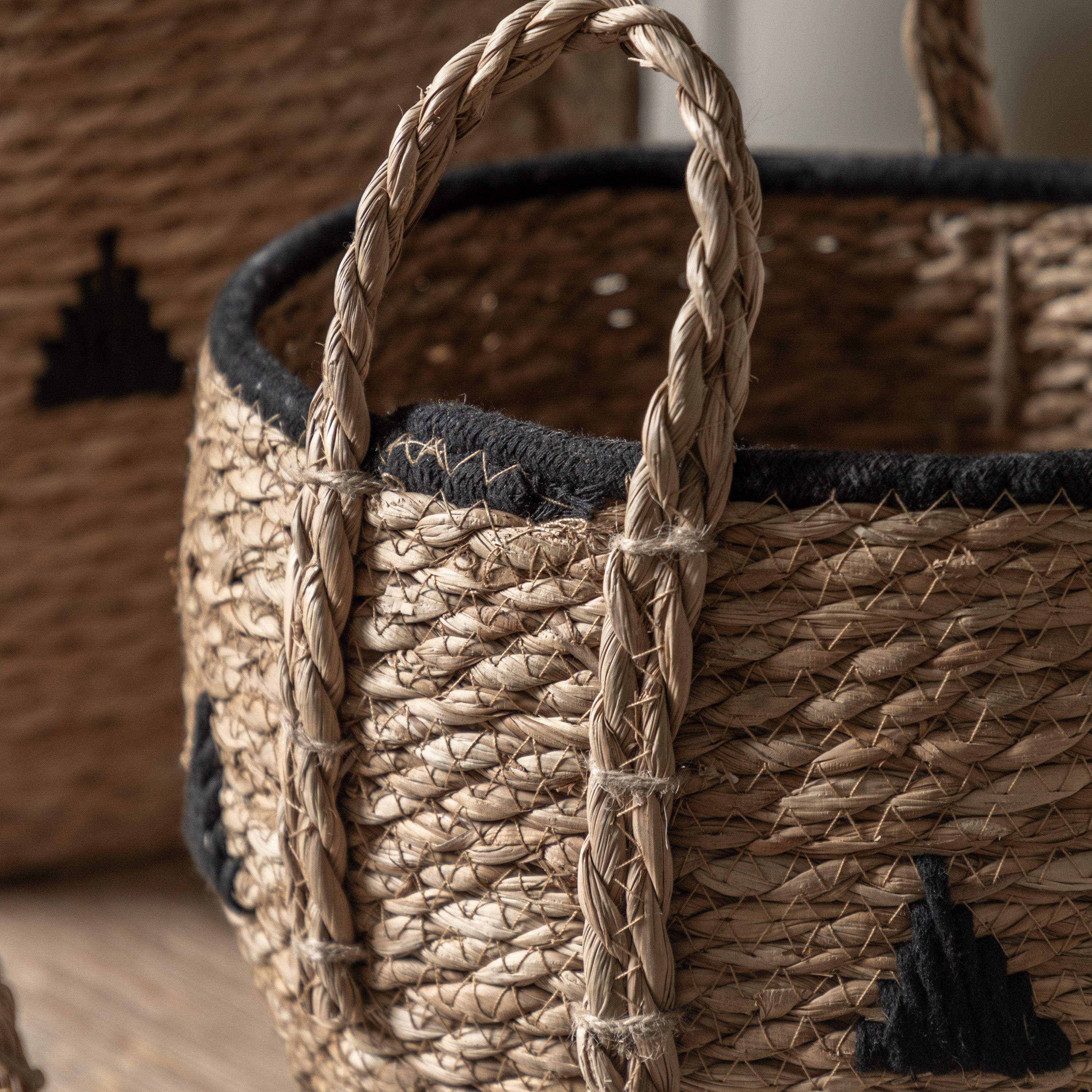 Set of 3 Moss Natural Seagrass & Black Baskets